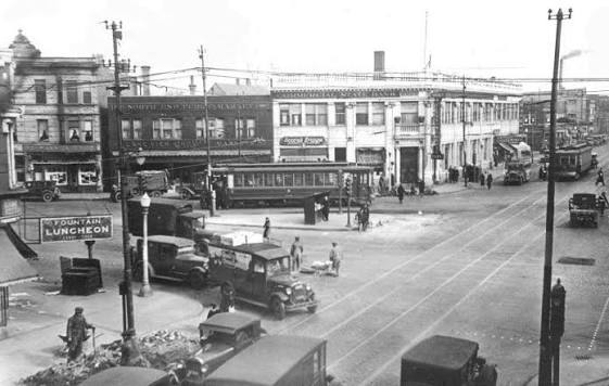 Corner storefront in the Armitage-Halsted district, mid-20th century. Gepperth's Market visible at left. (RANCH Triangle Archives)